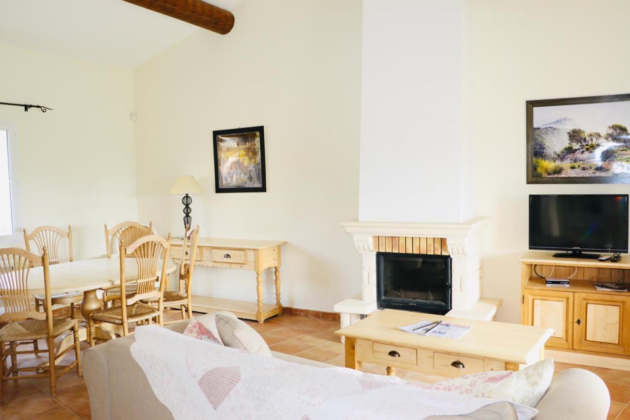 Le Claux Du Puits By Ateya Vacances Saint-Trinit ภายนอก รูปภาพ